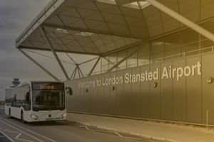 Kennington Airport Transfers with Advance Booking: Secure Your Travel in Advance for a Convenient and Worry-Free Journey